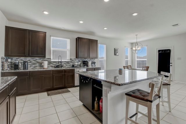 180 Outlaw DR, Jarrell, TX 76537