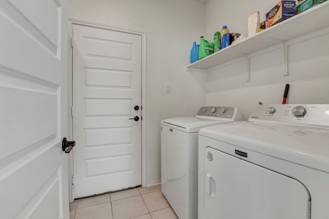 180 Outlaw DR, Jarrell, TX 76537