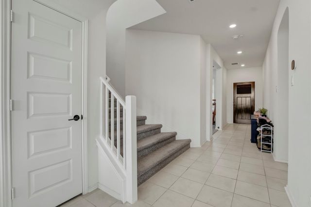 180 Outlaw DR, Jarrell, TX 76537