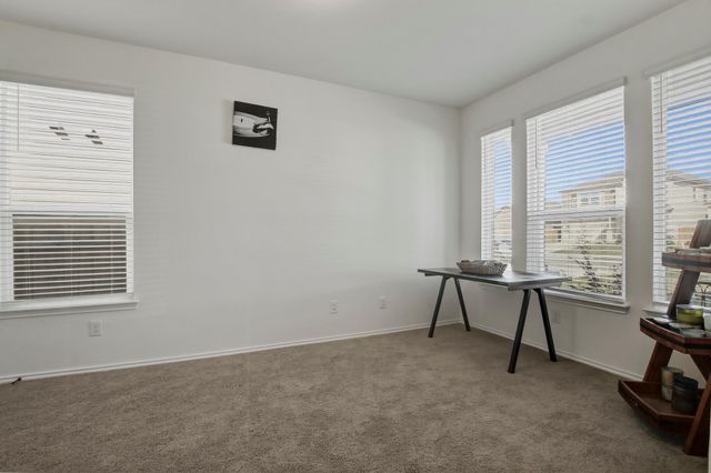 180 Outlaw DR, Jarrell, TX 76537