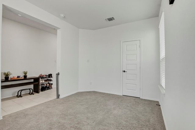 180 Outlaw DR, Jarrell, TX 76537