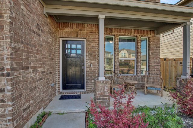 180 Outlaw DR, Jarrell, TX 76537