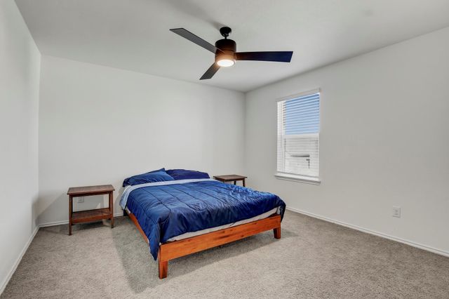 180 Outlaw DR, Jarrell, TX 76537