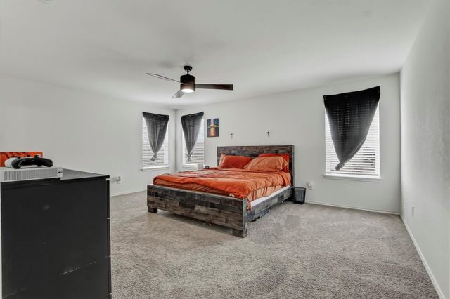 180 Outlaw DR, Jarrell, TX 76537