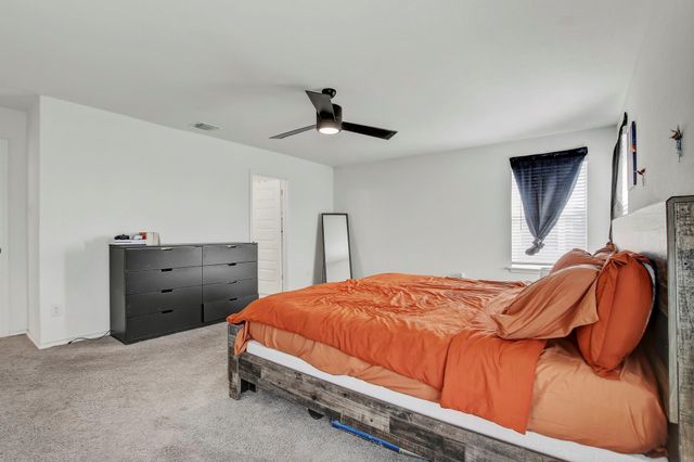 180 Outlaw DR, Jarrell, TX 76537