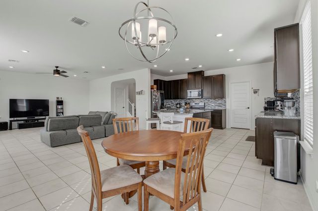 180 Outlaw DR, Jarrell, TX 76537