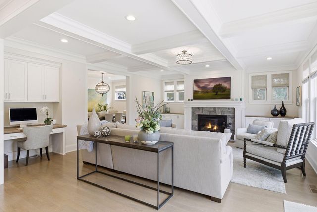 1774 Girard Avenue S, Minneapolis, MN 55403