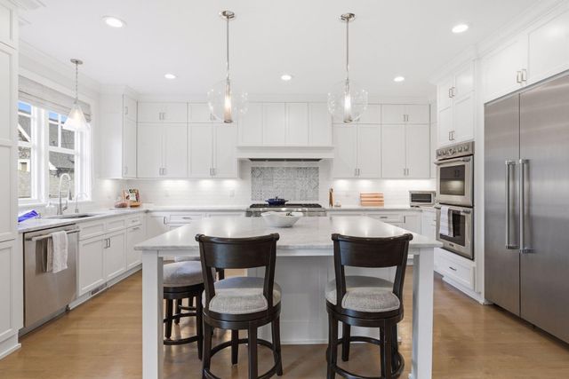 1774 Girard Avenue S, Minneapolis, MN 55403