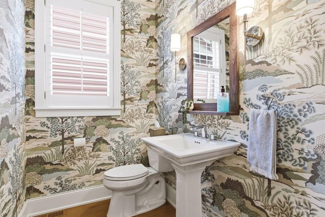 1774 Girard Avenue S, Minneapolis, MN 55403