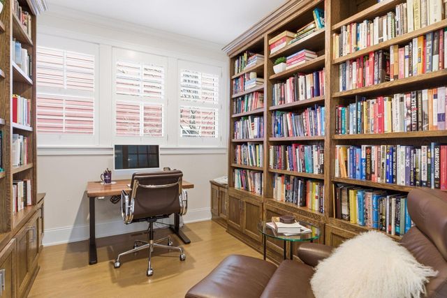 1774 Girard Avenue S, Minneapolis, MN 55403