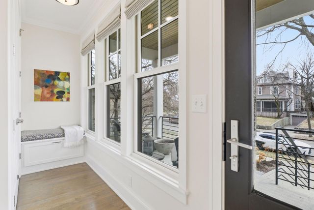 1774 Girard Avenue S, Minneapolis, MN 55403