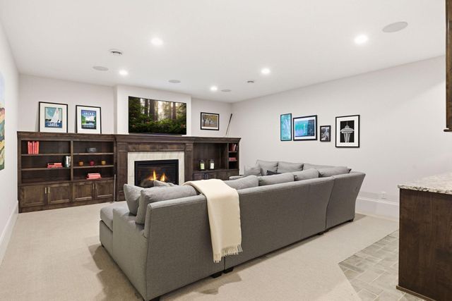 1774 Girard Avenue S, Minneapolis, MN 55403