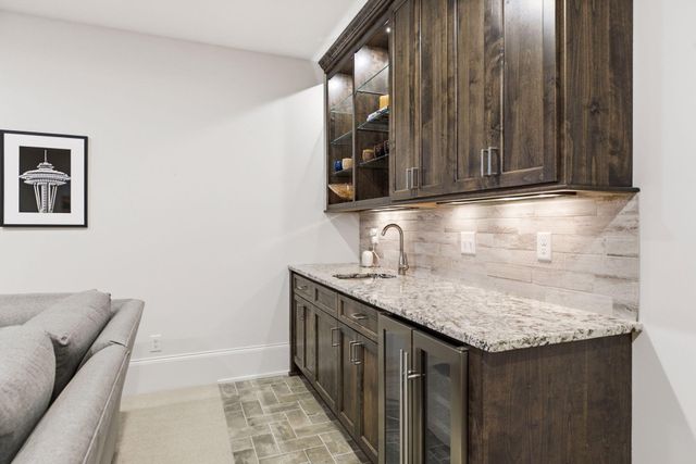 1774 Girard Avenue S, Minneapolis, MN 55403