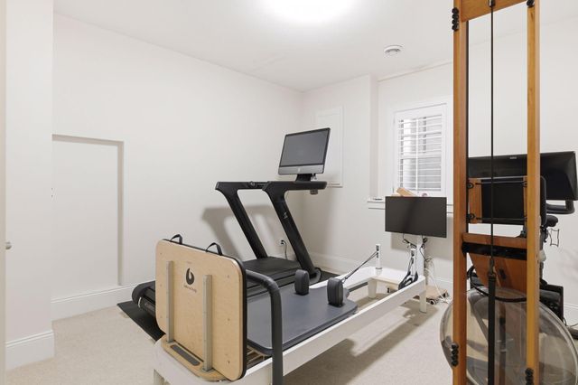 1774 Girard Avenue S, Minneapolis, MN 55403