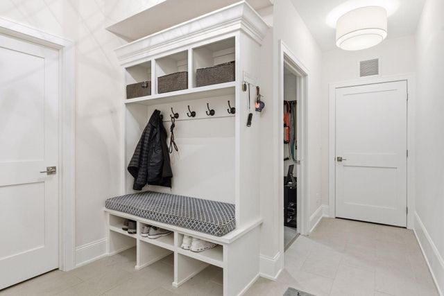 1774 Girard Avenue S, Minneapolis, MN 55403