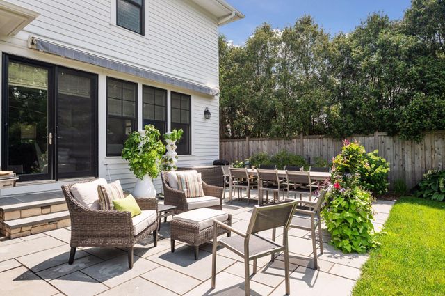 1774 Girard Avenue S, Minneapolis, MN 55403