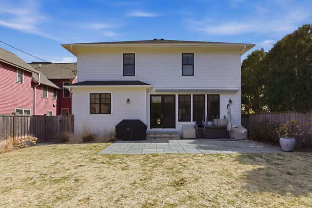 1774 Girard Avenue S, Minneapolis, MN 55403