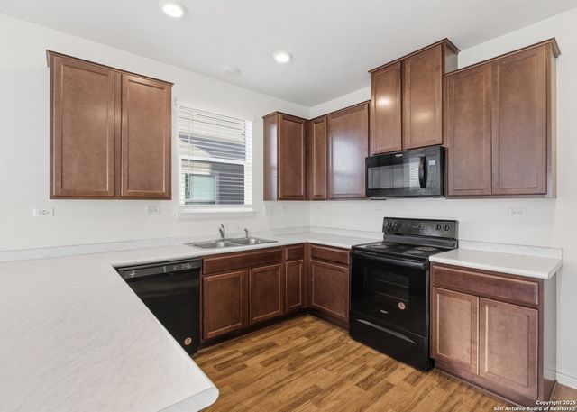 245 BLACKTAIL DR, New Braunfels, TX 78130