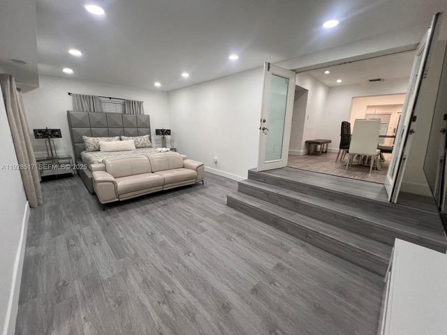 3675 SW 26th St, Miami, FL 33133