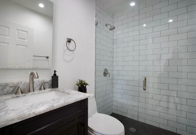 3675 SW 26th St, Miami, FL 33133