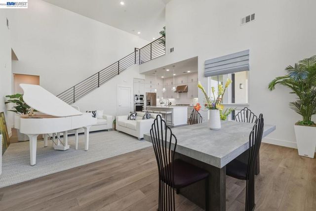 1748 Kilowatt Way 402, Fremont, CA 94539