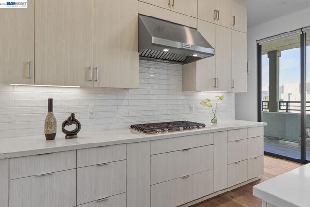 1748 Kilowatt Way 402, Fremont, CA 94539