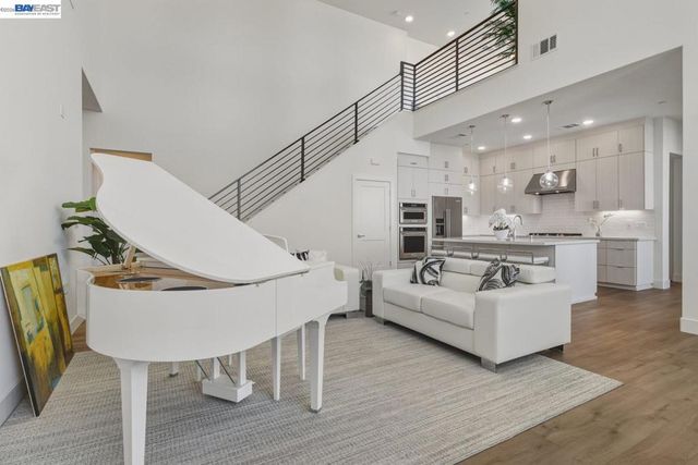 1748 Kilowatt Way 402, Fremont, CA 94539