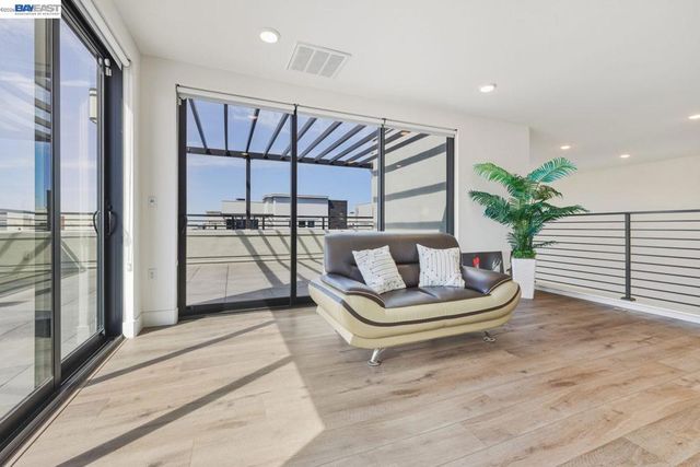 1748 Kilowatt Way 402, Fremont, CA 94539