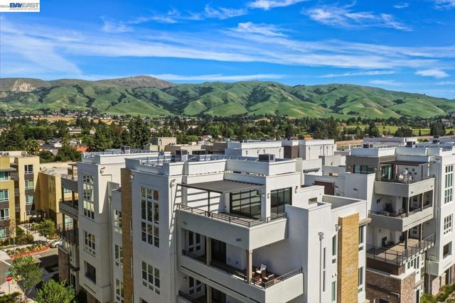 1748 Kilowatt Way 402, Fremont, CA 94539