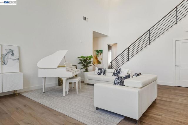 1748 Kilowatt Way 402, Fremont, CA 94539