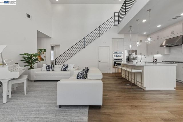 1748 Kilowatt Way 402, Fremont, CA 94539