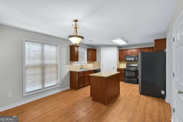 2389 Newbury Oaks Court, Lawrenceville, GA 30044
