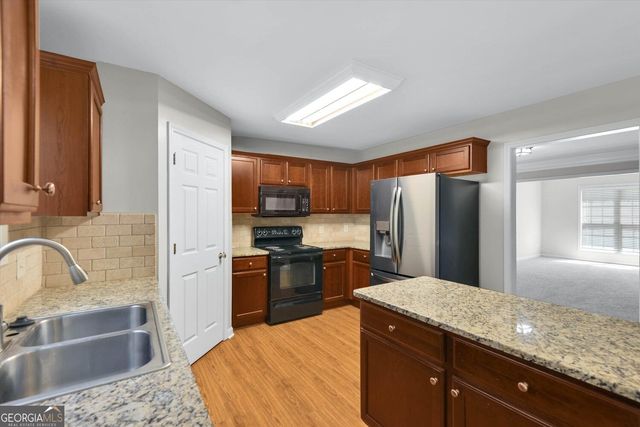 2389 Newbury Oaks Court, Lawrenceville, GA 30044