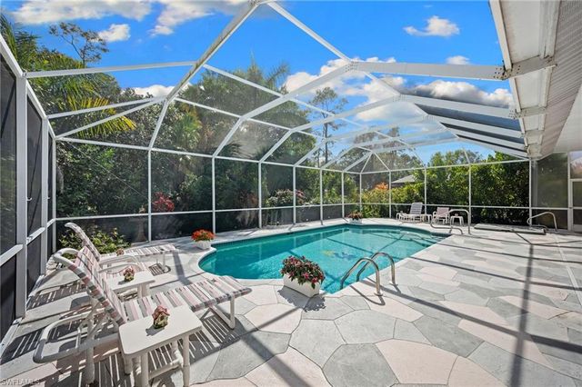 256 Countryside DR, Naples, FL 34104