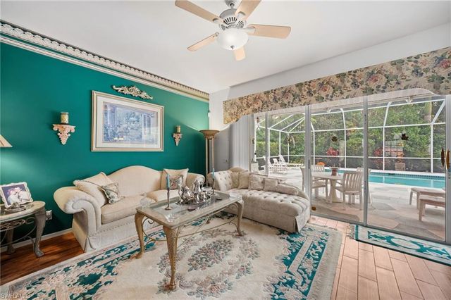 256 Countryside DR, Naples, FL 34104