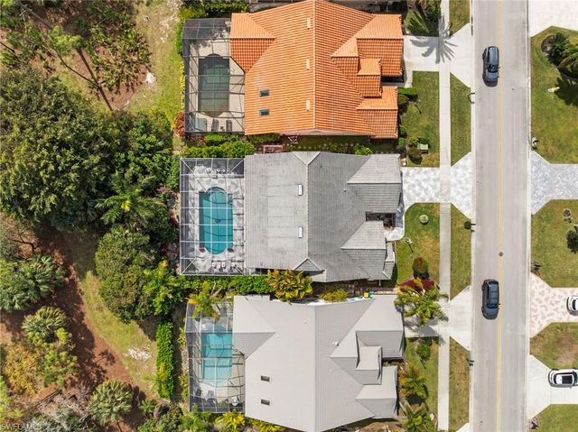 256 Countryside DR, Naples, FL 34104