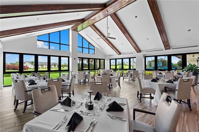 256 Countryside DR, Naples, FL 34104