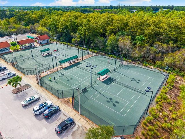 256 Countryside DR, Naples, FL 34104