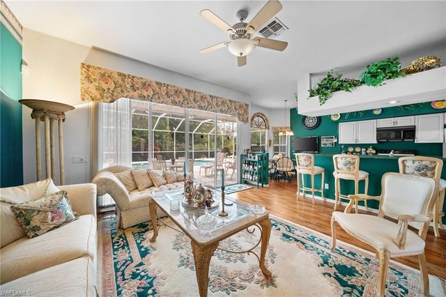 256 Countryside DR, Naples, FL 34104