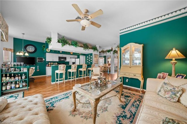 256 Countryside DR, Naples, FL 34104