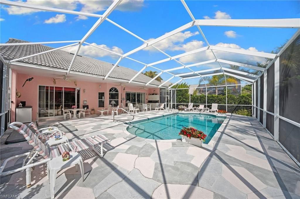 256 Countryside DR, Naples, FL 34104