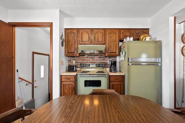 1717 DAGGETT STREET, Marinette, WI 54143