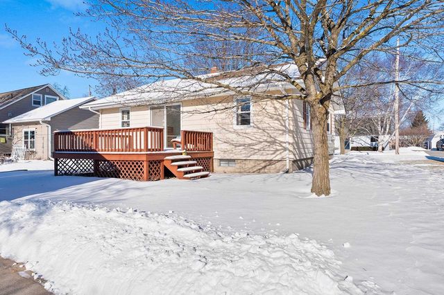 1717 DAGGETT STREET, Marinette, WI 54143