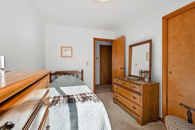 1717 DAGGETT STREET, Marinette, WI 54143