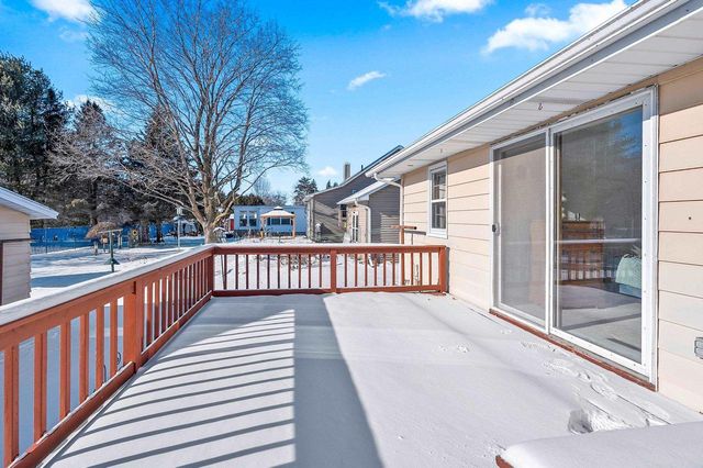 1717 DAGGETT STREET, Marinette, WI 54143