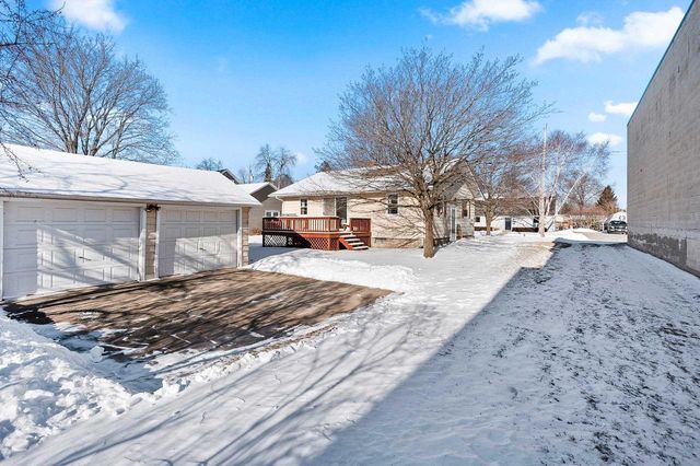 1717 DAGGETT STREET, Marinette, WI 54143