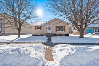 1717 DAGGETT STREET, Marinette, WI 54143