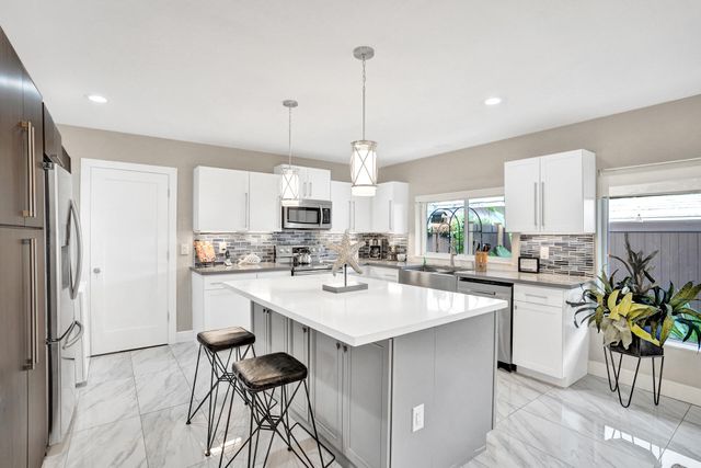 1236 NE 18TH Avenue B-C, Fort Lauderdale, FL 33304