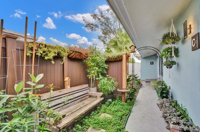 1236 NE 18TH Avenue B-C, Fort Lauderdale, FL 33304