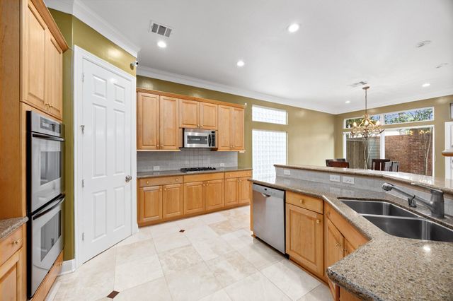 2814 Tudor Manor, Houston, TX 77082